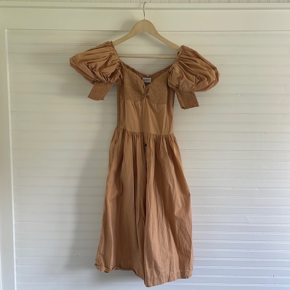 S/w/f puff sleeve dress - Picture 2 of 7